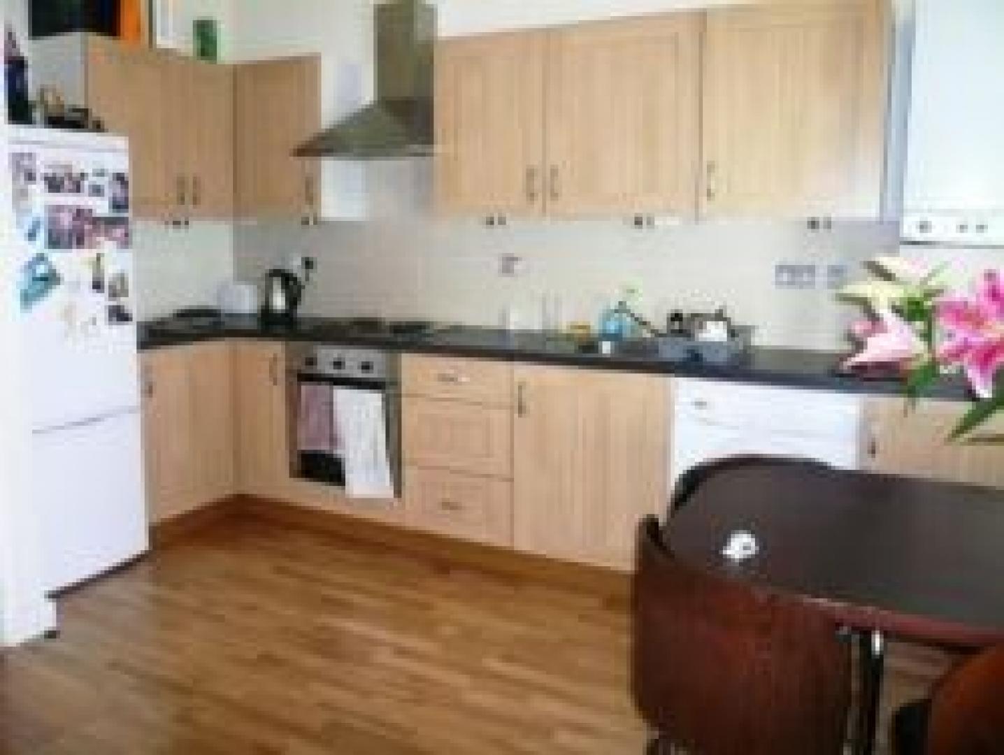 			2 Bedroom, 1 bath, 1 reception Flat			 Ashmore Road, MAIDA VALE/QUEENS PARK